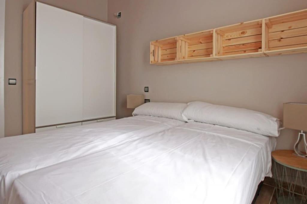 Bebarceloner Sants Apartments - 2 Bedrooms Exteriör bild